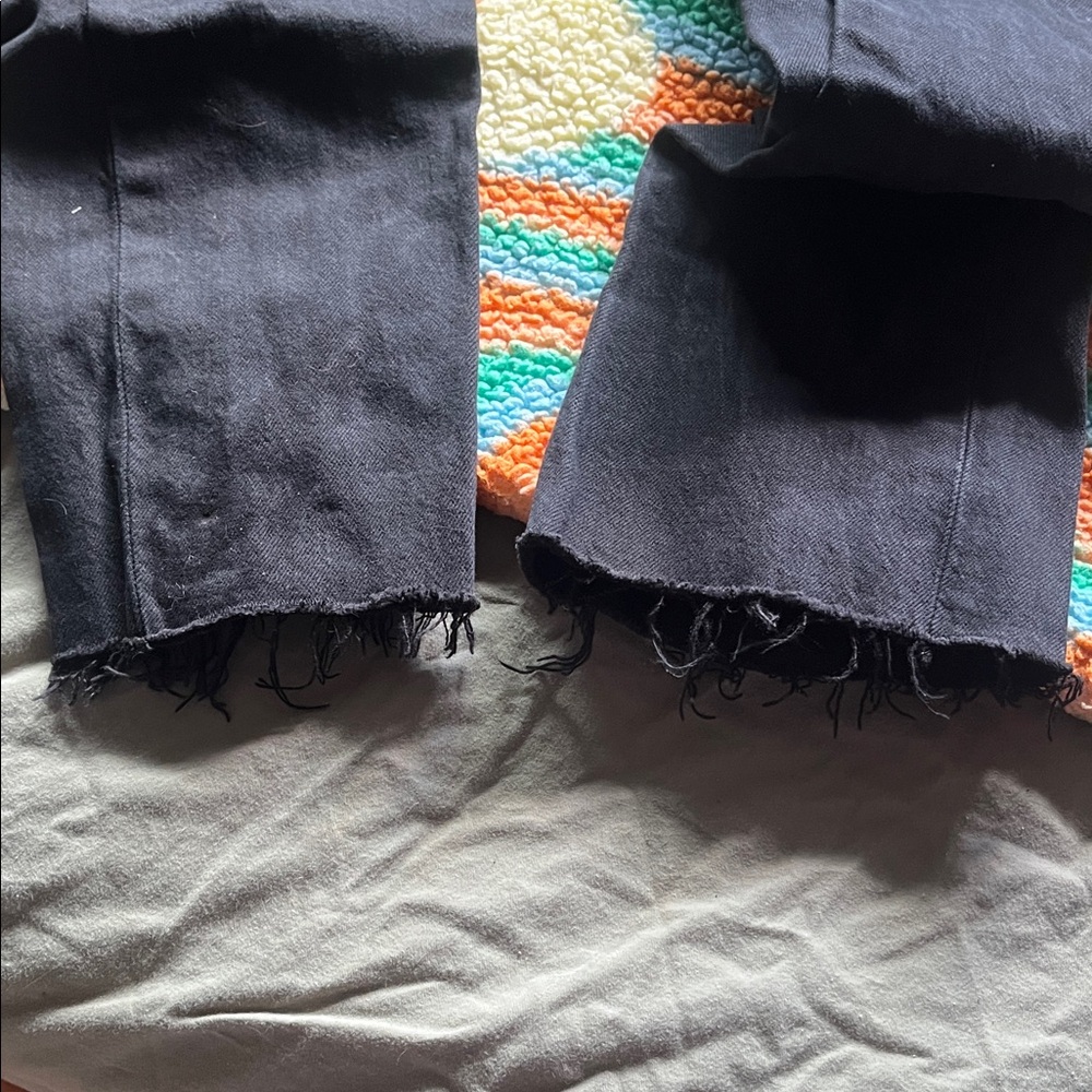 Black Levi Jeans - Picture 3 of 3